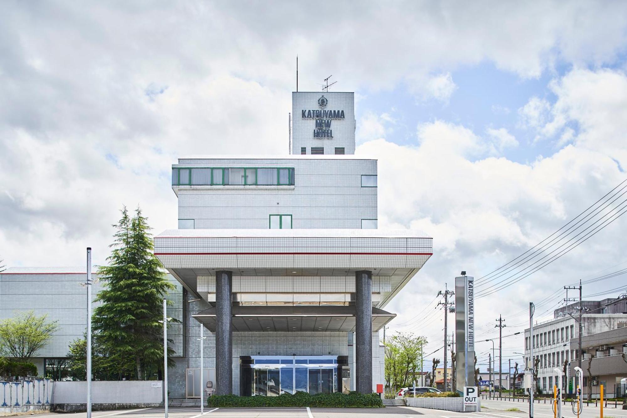 Katsuyama New Hotel Buitenkant foto