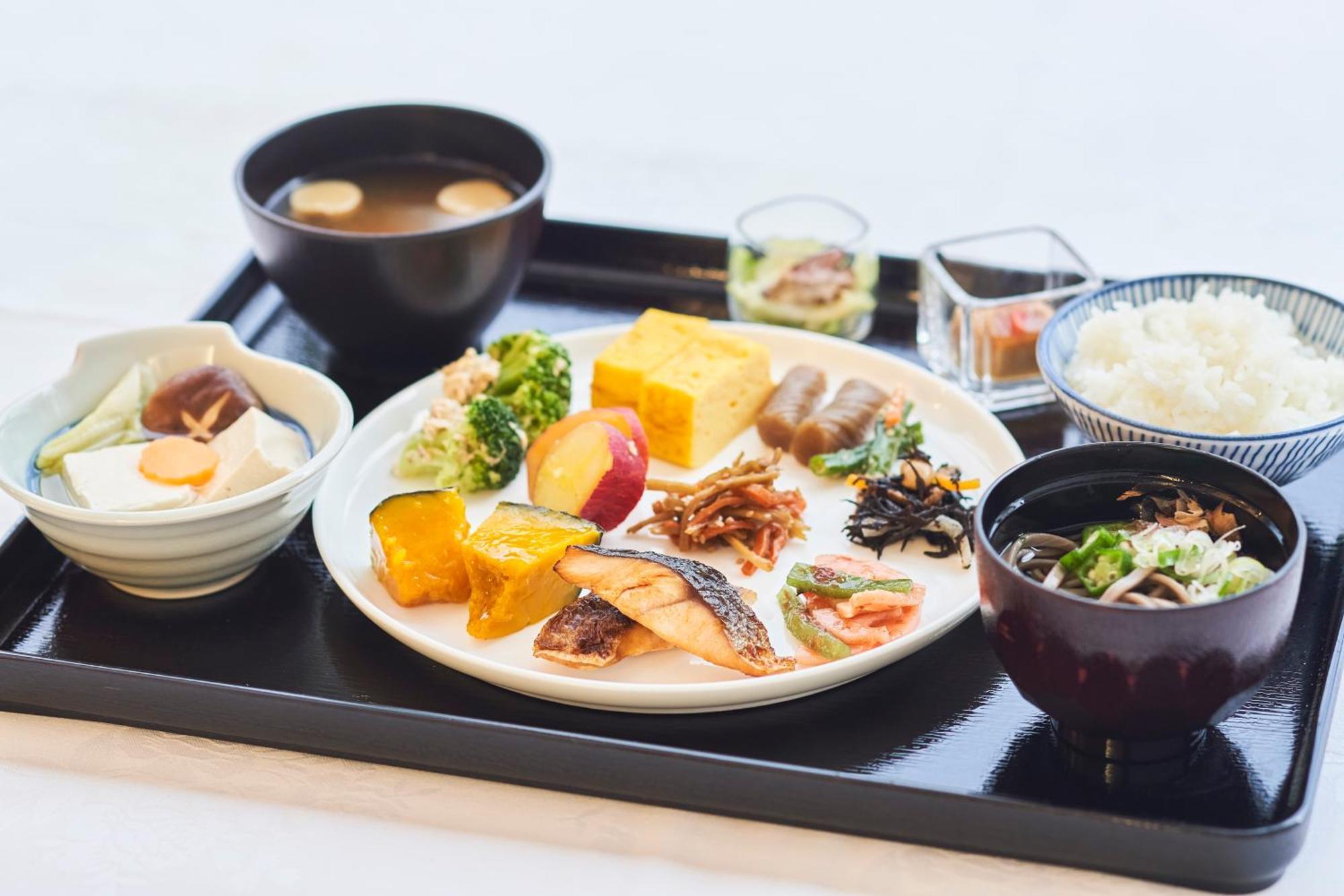 Katsuyama New Hotel Buitenkant foto