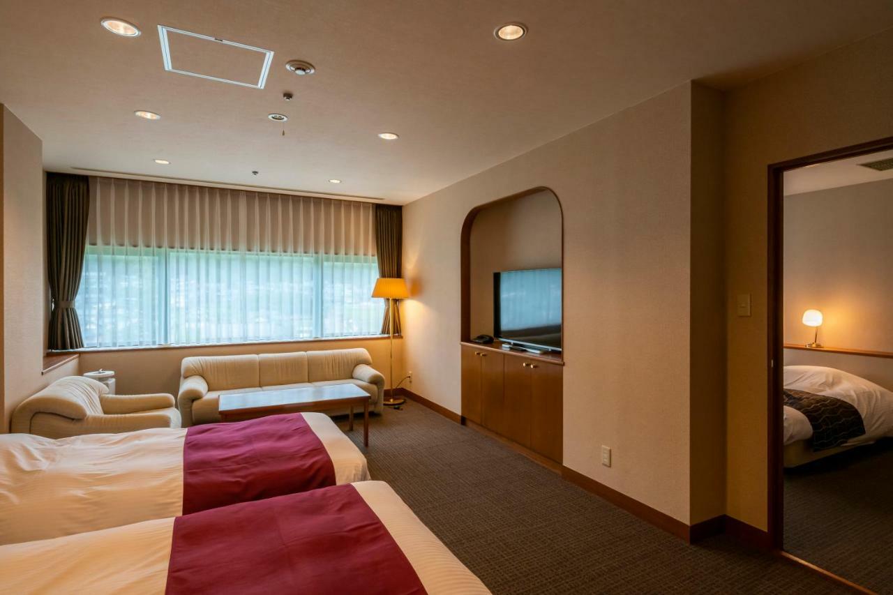 Katsuyama New Hotel Buitenkant foto