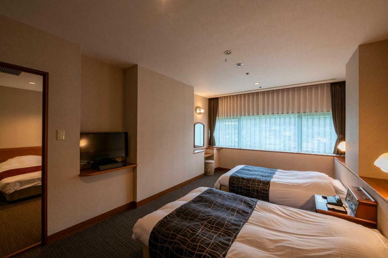 Katsuyama New Hotel Buitenkant foto