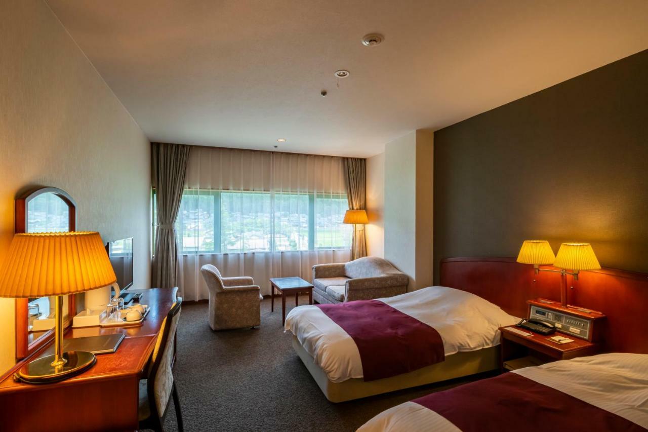 Katsuyama New Hotel Buitenkant foto